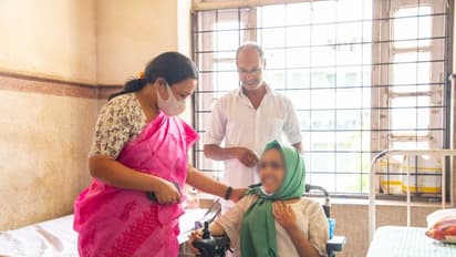'എട്ട് മണിക്കൂർ നീണ്ട സങ്കീർണ ശസ്ത്രക്രിയക്കൊടവിൽ ആശ്വാസം'; സിയ മെഹറിനെ സന്ദർശിച്ച് മന്ത്രി