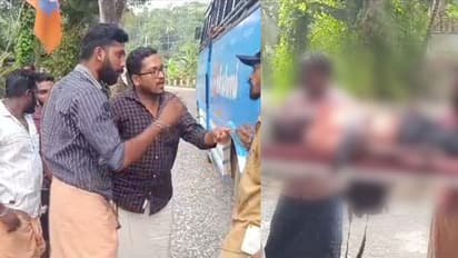 ബസിൽ ഛർദിച്ചു, ജീവനക്കാർ സ്റ്റോപ്പിൽ ഇറക്കിവിട്ട് പോയി; വയോധികൻ മരിച്ചനിലയിൽ, പ്രതിഷേധം, കേസ്