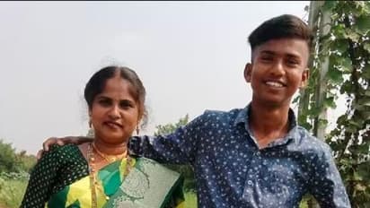 ಕಸ ಆಯುವ ಕೆಲಸ ಮಾಡ್ತಾ ಮಗನೊಂದಿಗೆ  SSLC ಪಾಸ್ ಮಾಡಿದ ಅಮ್ಮ