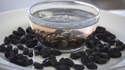 ദിവസവും ഉണക്കമുന്തിരിയിട്ട് തിളപ്പിച്ച വെള്ളം കുടിച്ചാല്...