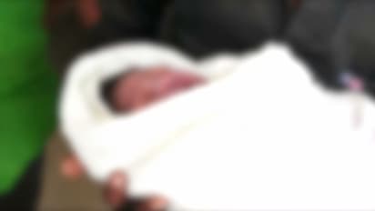 മാമലക്കണ്ടത്ത് ആദിവാസി യുവതി ആംബുലൻസിൽ പ്രസവിച്ചു