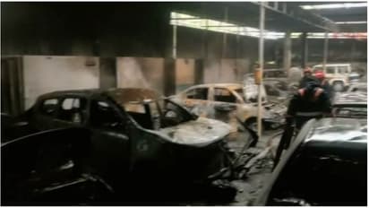 കൊച്ചിയില് വര്ക്ക് ഷോപ്പില് തീപ്പിടുത്തം; നശിച്ചത് 20 ഓളം കാറുകള്