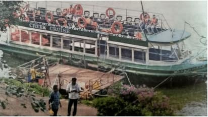 പലക തകര്‍ന്ന് ബോട്ടിലേക്ക് വെള്ളം; മൂന്നാറില്‍ 30ഓളം സഞ്ചാരികള്‍ രക്ഷപ്പെട്ടത് അദ്ഭുതകരമായി