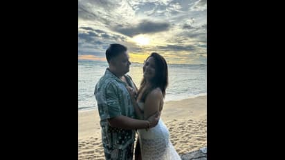 ಲಿಪ್‌ಕಿಸ್ ಫೋಟೋ ಹರಿಬಿಟ್ಟ ಖ್ಯಾತ ಆ್ಯಂಕರ್ ಅನಸೂಯಾ: ಬೀಚ್‌ನಲ್ಲಿ ಮಸ್ತ್ ಎಂಜಾಯ್ 