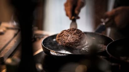 93 മണിക്കൂര് തുടര്ച്ചയായി പാചകം ചെയ്തു; ലോക റെക്കോര്ഡ് സ്വന്തമാക്കി യുവതി...