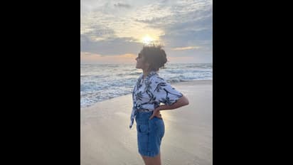 பிகினி போட்டோஷூட்டுக்கு தயாராகிறாரா குட்டி நயன்..! ரசிகர்களை கன்பியூஸ் ஆக்கிய அனிகாவின் இன்ஸ்டா பதிவு