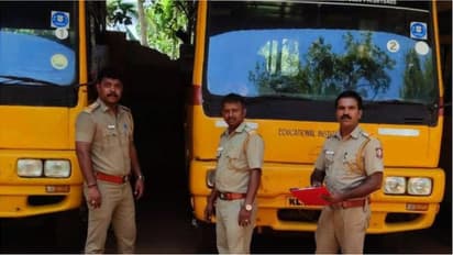 തകരാറുകള് പരിഹരിക്കാതെ നിരത്തില്; സ്കൂള് വാഹനങ്ങളുടെ ഫിറ്റ്നസ് റദ്ദാക്കി എംവിഡി
