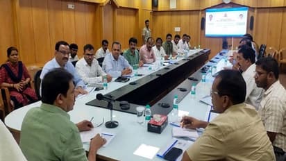 ವಸತಿ ಯೋಜನೆಗಳ ಜಾರಿಗೆ ಸಚಿವ ಜಮೀರ್‌ ಅಹಮದ್‌ ಗಡುವು