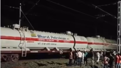 ಮಧ್ಯಪ್ರದೇಶದಲ್ಲಿ ಹಳಿ ತಪ್ಪಿದ ರೈಲು: ತಪ್ಪಿತು ಮತ್ತೊಂದು ದೊಡ್ಡ ಅನಾಹುತ!