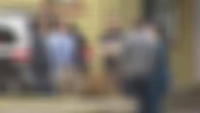 മൂന്നംഗ കുടുംബം തൃശൂരിലെ ലോഡ്ജിൽ മരിച്ച നിലയിൽ, സമീപത്ത് ആത്മഹത്യാക്കുറിപ്പും