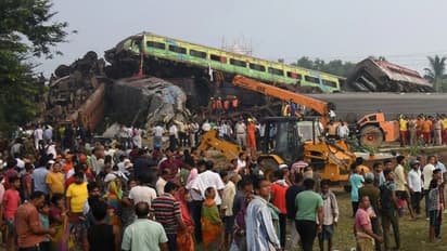 Odisha Train Accident : பல உயிர்களை குடித்த ஒடிசா ரயில் விபத்து.. மூவர் கைது - CBI-யின் அதிரடி நடவடிக்கை!