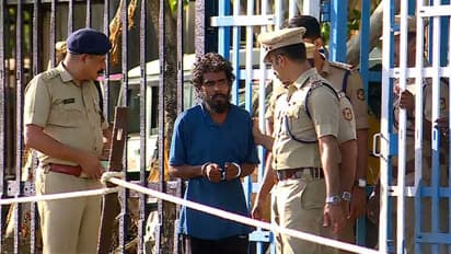 കണ്ണൂരിൽ ട്രെയിനിന് തീവച്ചതും രക്ഷപ്പെട്ടതും സംഭവസ്ഥലത്ത് വിശദീകരിച്ച് പ്രതി; തെളിവെടുപ്പ് നടത്തി