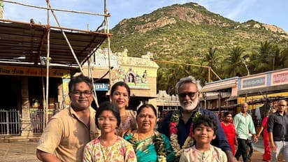 தனுஷ் மிஸ்ஸிங்... செல்வராகவன் குடும்பத்தோடு திருமண நாளை கொண்டாடிய கஸ்துரி ராஜா - விஜயலட்சுமி தம்பதி!