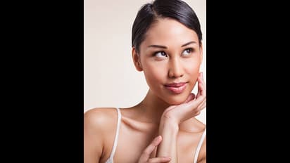 அதிகமாக சர்க்கரை சாப்பிடுவது உங்கள் சருமத்திற்கு என்ன செய்யும் தெரியுமா?