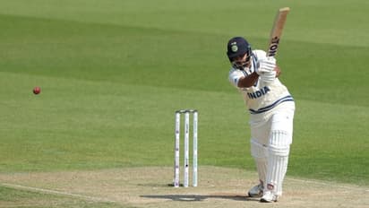 രഞ്ജി ട്രോഫി: തമിഴ്നാടിനെ തല്ലിപ്പരത്തി ഷാര്ദ്ദുൽ, മുംബൈയുടെ വമ്പൻ തിരിച്ചുവരവ്; ശ്രേയസിന് നിരാശ