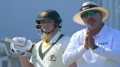 ஸ்மித்திற்காக ரசிகர்களை கையெடுத்து கும்பிட்ட நடுவர் ஒரு பக்கம்; நடுவரை இடித்த முகமது ஷமி ஒரு பக்கம்!