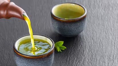 గ్రీన్ టీని ఎవరు తాగకూడదో తెలుసా?