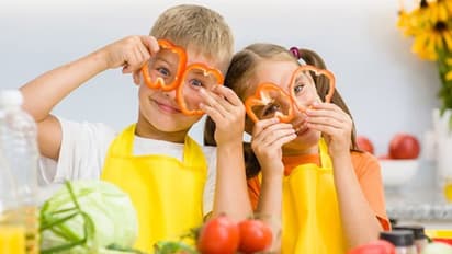 ബുദ്ധി വര്‍ധിപ്പിക്കാനും ഓര്‍മ്മശക്തിക്കും കുട്ടികൾക്ക് നൽകാം ഈ എട്ട്  ഭക്ഷണങ്ങൾ...