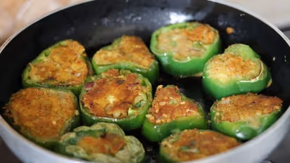 വൈകുന്നേരത്തെ ചായയ്ക്ക് സ്നാക്ക് ആയി തയ്യാറാക്കാം ഈ കിടിലൻ പലഹാരം...