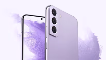 அதிரடியாக விலை குறைந்த Samsung Galaxy S22! இவ்வளவுதானா.! சூப்பர் டீலை மிஸ் பண்ணிடாதீங்க !!