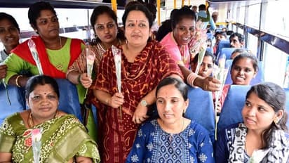 ಬಿಎಂಟಿಸಿಯಲ್ಲಿ ಉಚಿತ ಪ್ರಯಾಣದ ಖುಷಿ: ಮೆಜೆಸ್ಟಿಕ್ನಲ್ಲಿ ಮಹಿಳೆಯರ ಸಂಭ್ರಮೋ ಸಂಭ್ರಮ