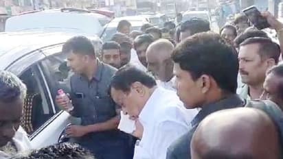 ಅಭಿಮಾನಿಗಳು ಹಚ್ಚಿದ ಪಟಾಕಿ ಸಿಡಿದು ಸಚಿವ ರಾಜಣ್ಣ ಕಣ್ಣಿಗೆ ಗಾಯ