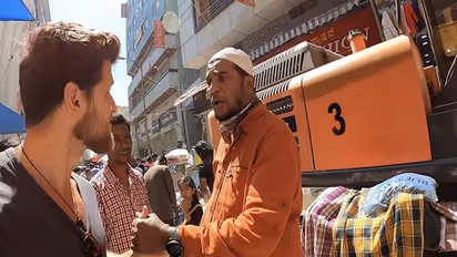 WATCH | Dutch YouTuber harassed by local shopkeeper in Bengaluru's Chor Bazaar