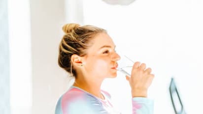 தண்ணீர் நிறைய குடித்தால் கூட  'உடல் எடை' அதிகரிக்குமா? உண்மை என்ன?