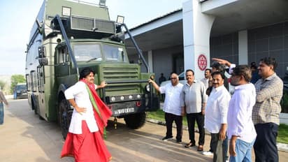 జనసేనలోకి ప్రముఖ నిర్మాత బీవీఎస్ఎన్ ప్రసాద్... 