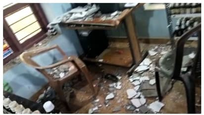 സർക്കാർ ഹോമിയോ ഡിസ്പെൻസറിയിൽ കോൺക്രീറ്റ് സീലിങ് അടർന്നുവീണു; ഫാർമസിസ്റ്റിന് പരിക്ക്