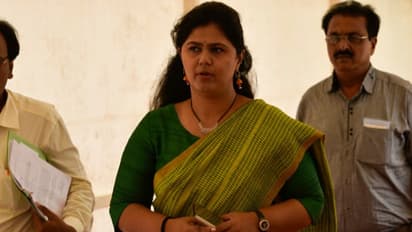  പ്രണയത്തിന് അതിരുകള്‍ ഇല്ല, പ്രണയത്തിന് വേണ്ടി ഒന്നായവരെ ബഹുമാനിക്കണമെന്ന് പങ്കജ മുണ്ടേ