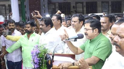 அமமுக – ஓபிஎஸ் இணைப்பால் 14 மக்களவை தொகுதிகளில் ஸ்ட்ராங்கா இருக்கோம்! இபிஎஸ்-ஐ அலறவிடும் டிடிவி.தினகரன்.!