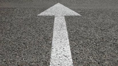 ഇവിടെച്ചെന്ന് ഈ വീട്ടിലേക്ക് വഴി ചോദിച്ചാൽ ​ഗ്രാമവാസികൾക്ക് 50 രൂപ നൽകണം 