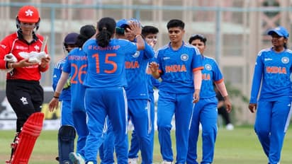 34 ரன்கள் எடுத்த ஹாங்காங்: இந்திய வீராங்கனை ஸ்ரேயங்கா பாட்டீல் 5 விக்கெட் வீழ்த்தி சாதனை!