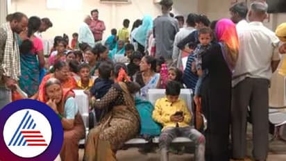 ಧಾರವಾಡ: ಕಾಂಗ್ರೆಸ್ ಗ್ಯಾರಂಟಿ ಸ್ಕೀಂ, ಆಧಾರ ಕೇಂದ್ರಕ್ಕೆ ಮುಗಿಬಿದ್ದ ಜನ!