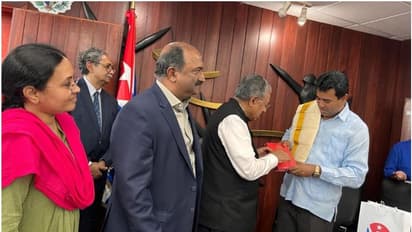 മുഖ്യമന്ത്രിയും സംഘവും ക്യൂബയിലെത്തി; ഇന്നും നാളെയും വിവിധ പരിപാടികളിൽ പങ്കെടുക്കും