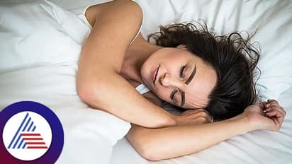 Health Tips : ಹಾಸಿಗೆಗೆ ಹೋಗ್ತಿದ್ದಂತೆ ನಿದ್ರೆ ಆವರಿಸ್ಬೇಕೆಂದ್ರೆ  ಅಮೆರಿಕದ ಈ ಟ್ರಿಕ್ ಫಾಲೋ ಮಾಡಿ
