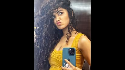 ஆத்தாடி... டாட்டூ குத்துற இடமா அது? ஓப்பனாக காட்டி ரசிகர்களை மனதை ரணகளமாக்கிய அனுபமா பரமேஸ்வரன்!