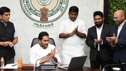 మారుమూల గ్రామాలకు జియో 4జీ సేవలు.. 100 టవర్లను వర్చువల్ గా ప్రారంభించిన సిఎం జగన్..