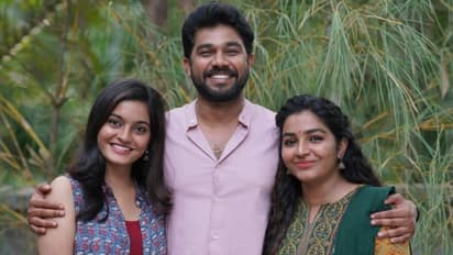 പേര് പോലെ സുന്ദരം; 'മധുര മനോഹര മോഹം' റിവ്യൂ