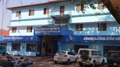 താലൂക്ക് ആശുപത്രി പേ വാർഡിൽ വിഷപ്പാമ്പ്; തളിപ്പറമ്പില് രോഗിക്ക് കൂട്ടിരിക്കാൻ വന്ന സ്ത്രീയെ കടിച്ചു