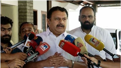 ഇപ്പോൾ പുറത്ത് വന്നത് പെയ്ഡ് സംരക്ഷകർ; വിദ്യയെ ഒളിപ്പിച്ചതിന് പിന്നിൽ സിപിഎമ്മിലെ ഉന്നത നേതാവ്: കെ മുരളീധരൻ