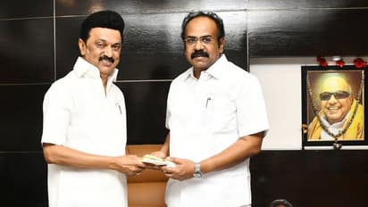 திமுக ஆட்சியில் எத்தனை பேருக்கு அரசு வேலை? முதல்வர் சொன்னது பொய்யா? இல்ல அமைச்சர் சொல்வது பொய்யா?