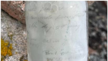 കനേഡിയൻ യുവതിക്ക് കടൽത്തീരത്ത് നിന്ന് ലഭിച്ചത് 30 വർഷങ്ങൾക്ക് മുമ്പ്, എഴുതി കുപ്പിയിലാക്കി കടലിലെറിഞ്ഞ സന്ദേശം