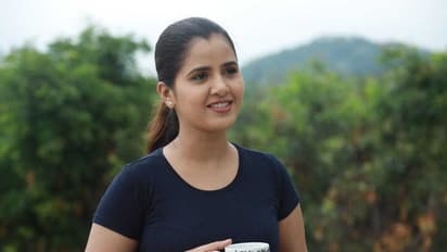 பாக்கிய லட்சுமி சீரியலில் இருந்து விலகிய  ராதிகா வெள்ளித்திரையில் என்ட்ரி! திரைப்படம் குறித்து வெளியான தகவல்!