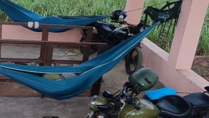 ಬೆಳಗಾವಿ: ಸ್ಮಶಾನದ ಪಕ್ಕದಲ್ಲೇ ಮಲಗಿದ ವಿದೇಶಿಗರು..!