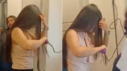 മെട്രോയ്ക്കകത്ത് മൊബൈല്‍ ചാര്‍ജ് ചെയ്യാനുള്ള പ്ലഗ് പോയിന്‍റ് യുവതി ഉപയോഗിച്ചതിങ്ങനെ; വീഡിയോ...