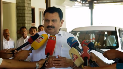 വിദ്യയെ ഒളിപ്പിച്ചതാര്? കേരളത്തിൽ നടക്കുന്നത് ഭ്രാന്തൻ ഭരണം; രൂക്ഷവിമർശനവുമായി കെ മുരളീധരൻ