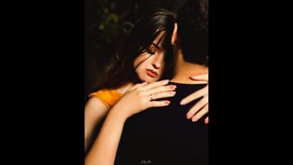 உங்கள் உறவு வலுவாக இருக்க வேண்டுமா? அப்போ இந்த சூழ்நிலையில் உங்கள் துணைக்கு மெசேஜ் செய்யாதீங்க..!!