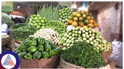 மீண்டும் உயர்ந்ததா தக்காளி, கத்திரிக்காய், வெண்டைக்காய் விலை.? ஒரு கிலோ கேரட், பீன்ஸ் என்ன விலை தெரியுமா.?